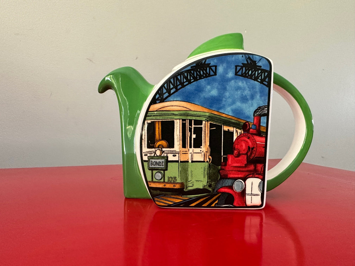 Sydney of Yesteryear Harbour Bridge steam train tram collectible teapot