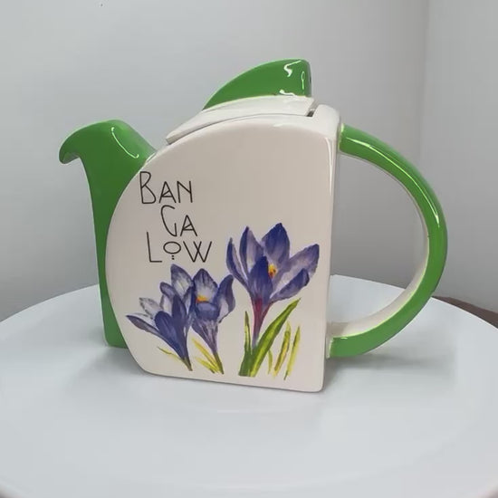Bangalow-crocus-flower-teapot